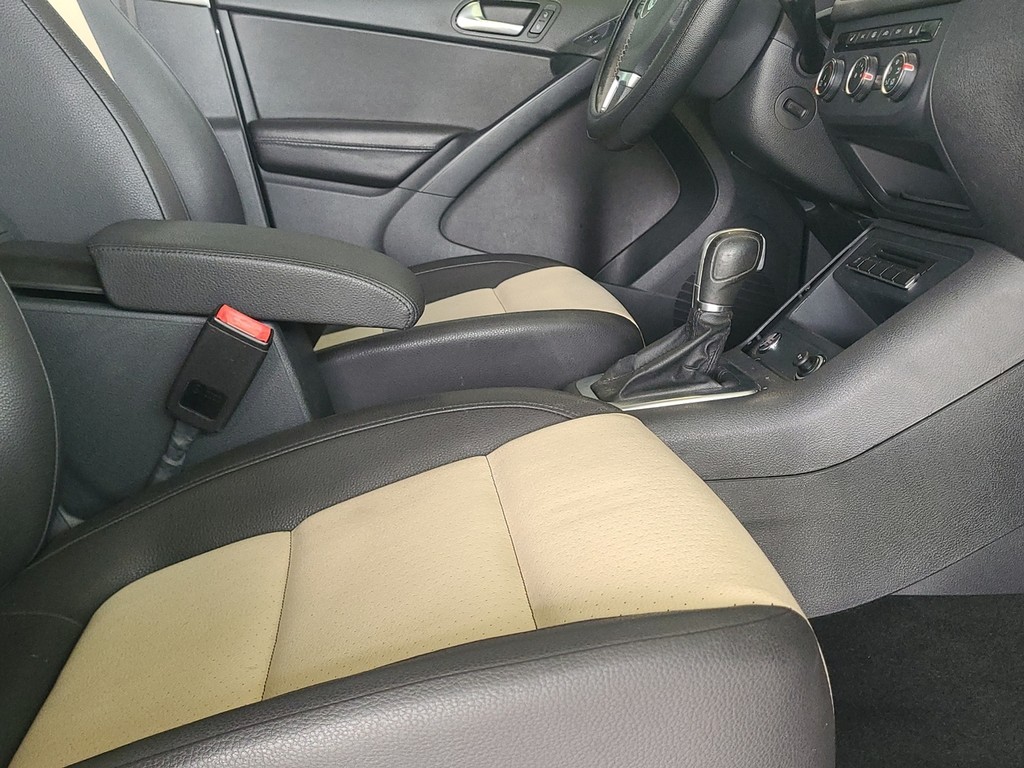Volkswagen Tiguan Vehicle Image 20
