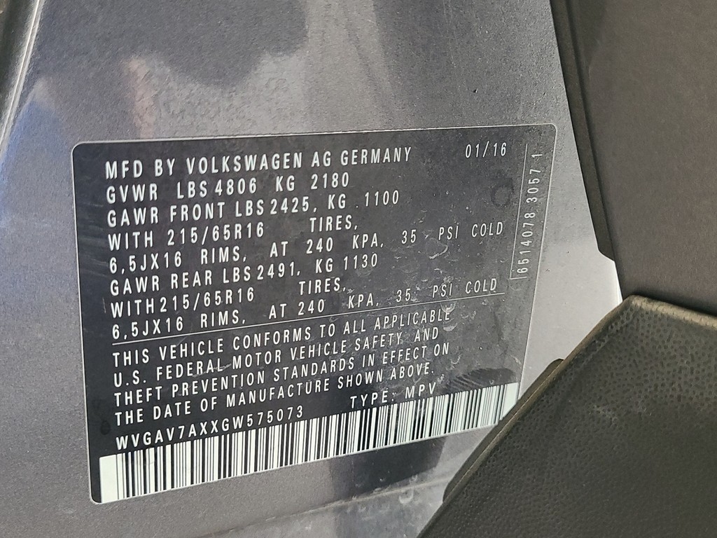 Volkswagen Tiguan Vehicle Image 25