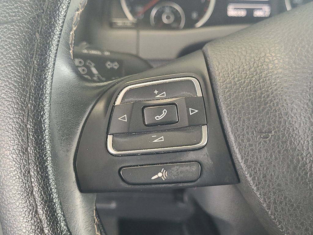 Volkswagen Tiguan Vehicle Image 26