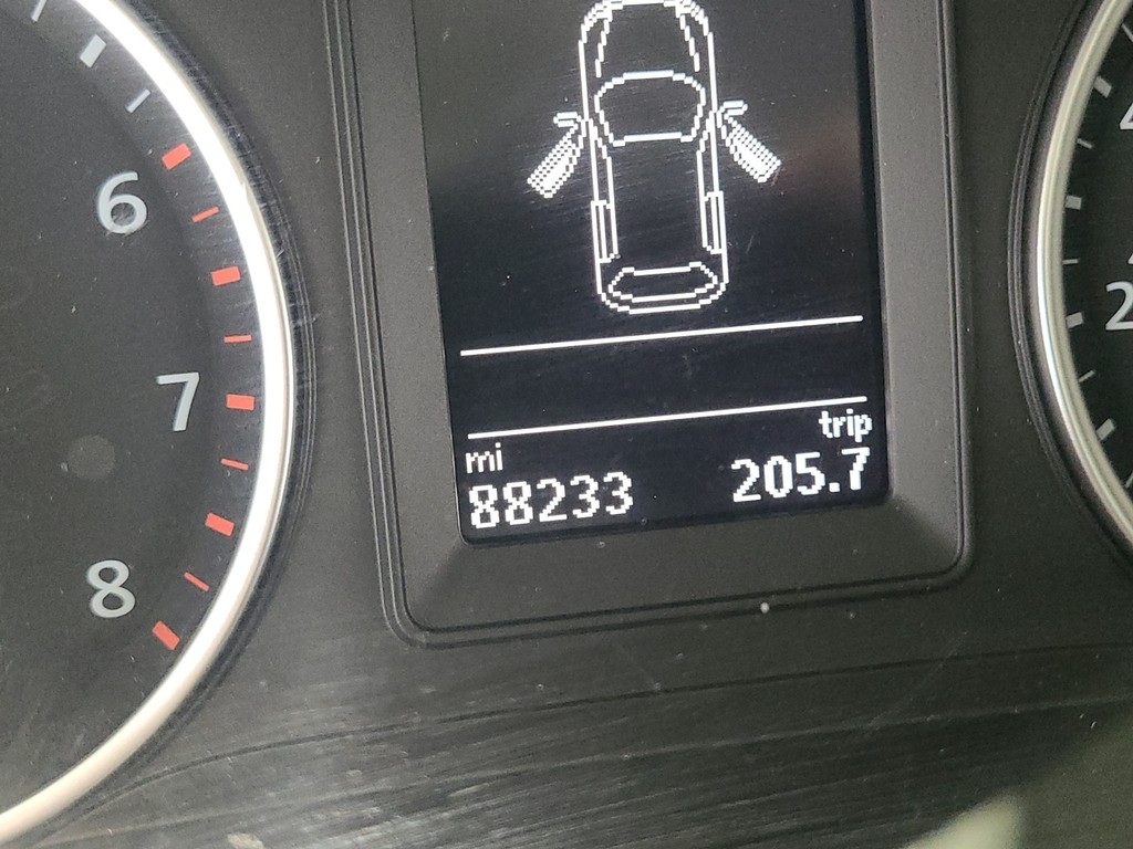 Volkswagen Tiguan Vehicle Image 28