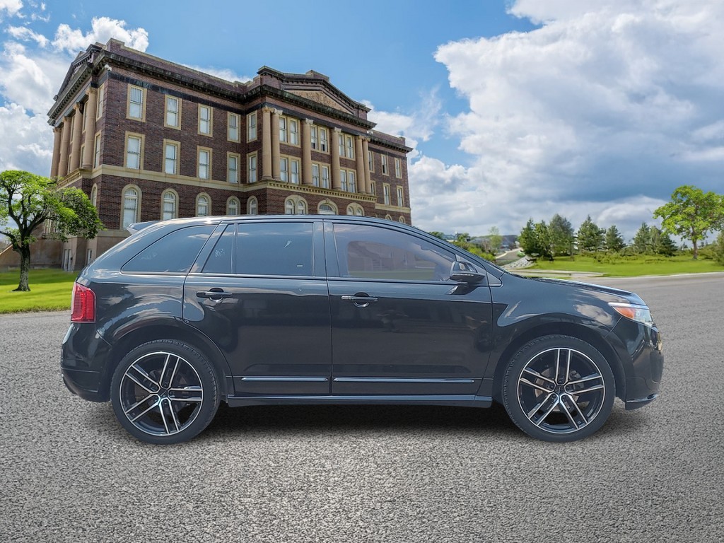 Ford Edge Vehicle Image 2
