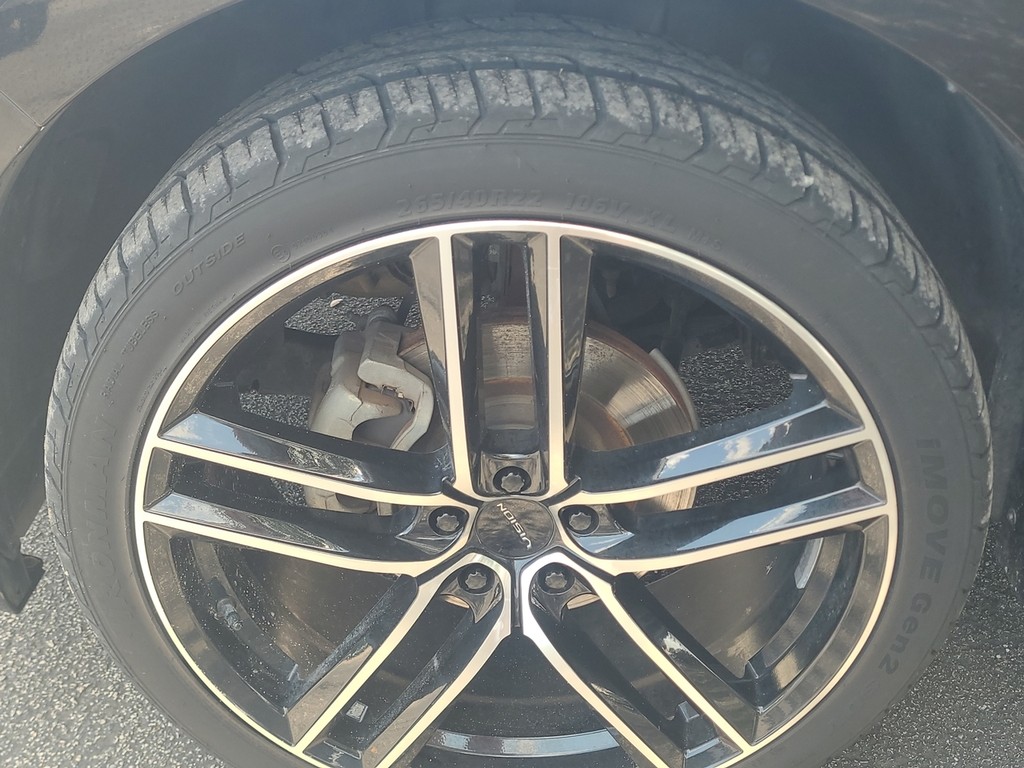 Ford Edge Vehicle Image 9