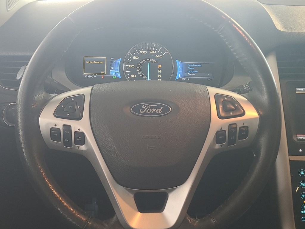 Ford Edge Vehicle Image 16