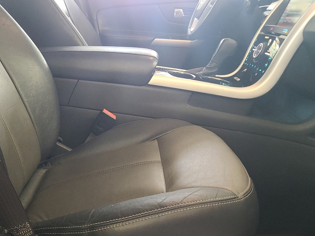 Ford Edge Vehicle Image 20