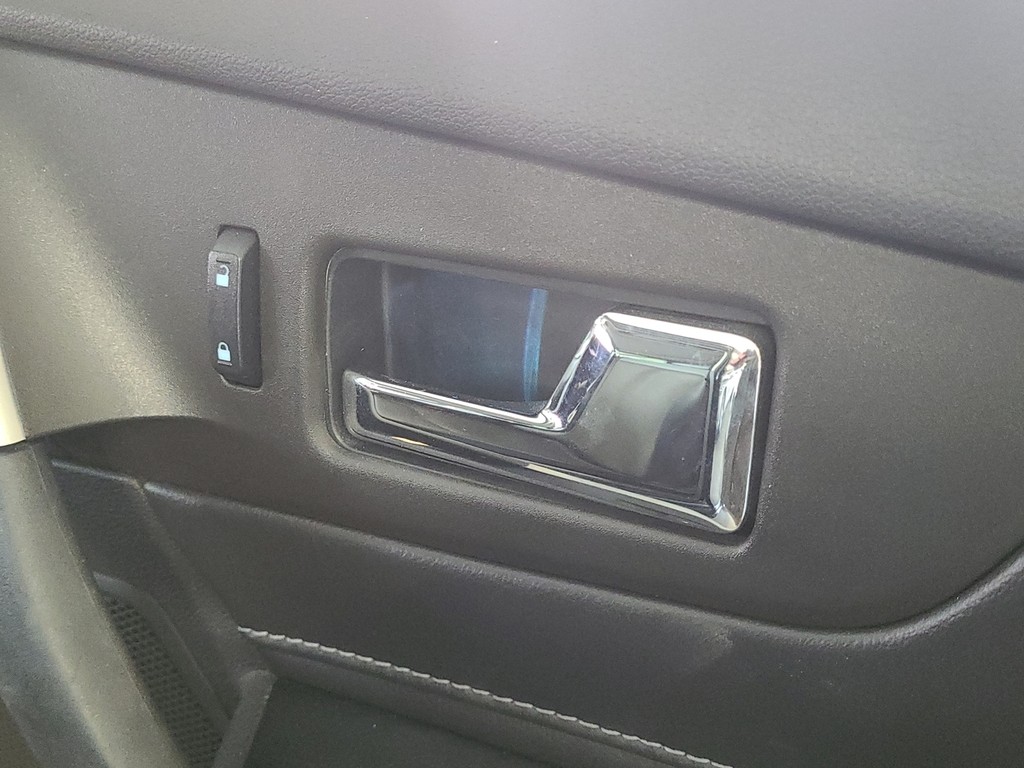 Ford Edge Vehicle Image 24