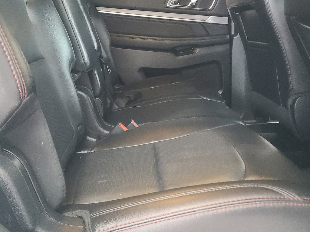 Ford Explorer Vehicle Image 10
