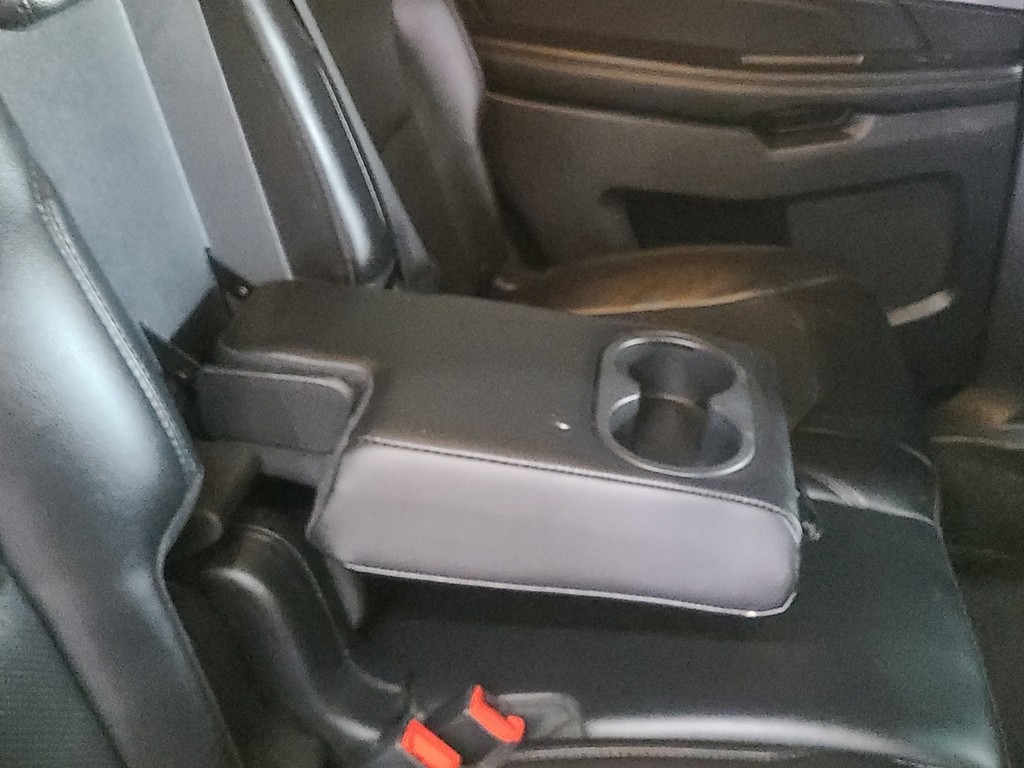Ford Explorer Vehicle Image 11