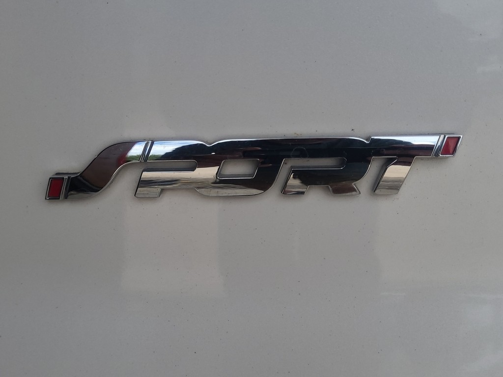 Ford Explorer Vehicle Image 12