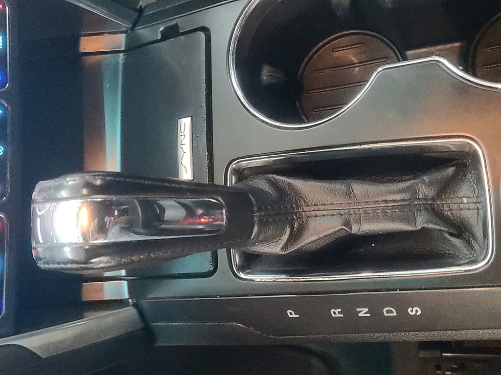Ford Explorer Vehicle Image 16