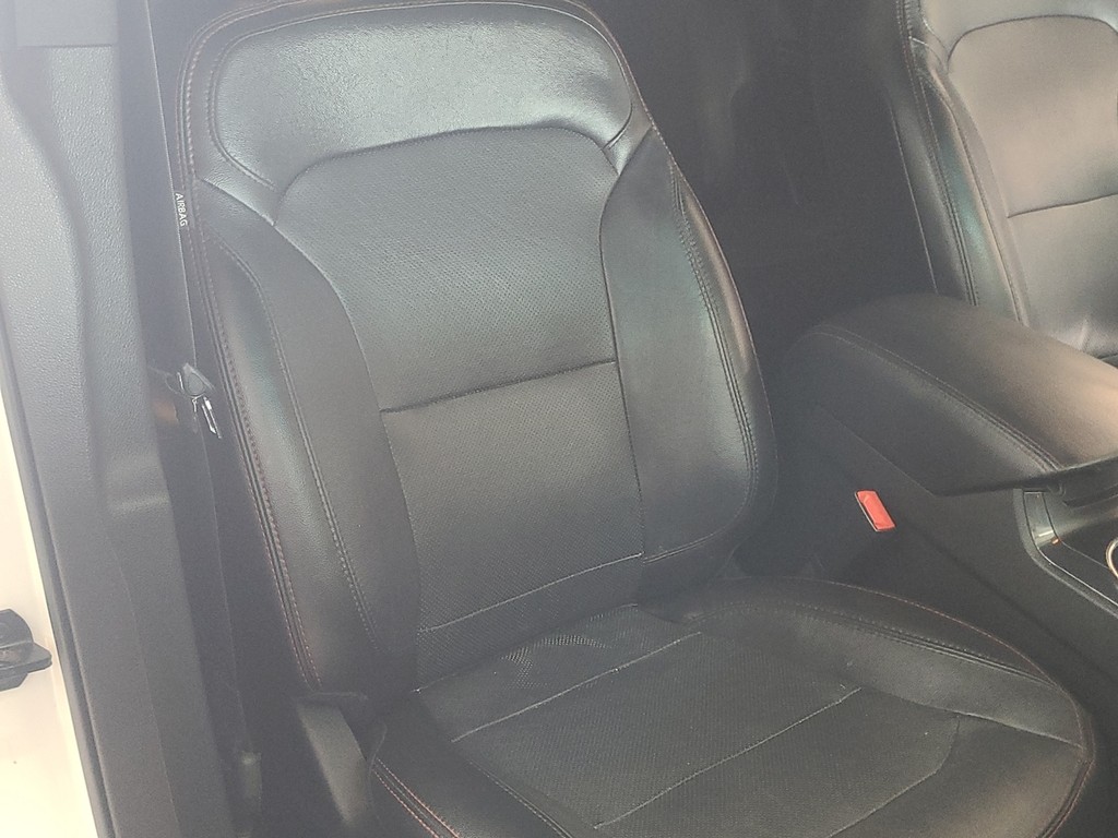 Ford Explorer Vehicle Image 17