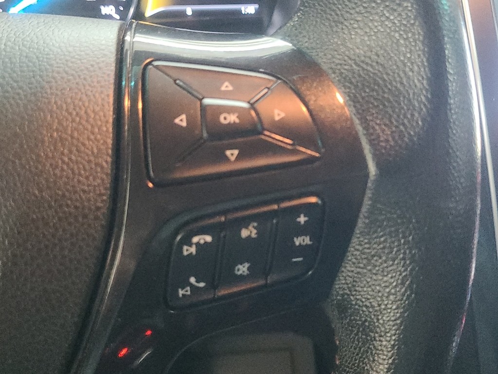 Ford Explorer Vehicle Image 25