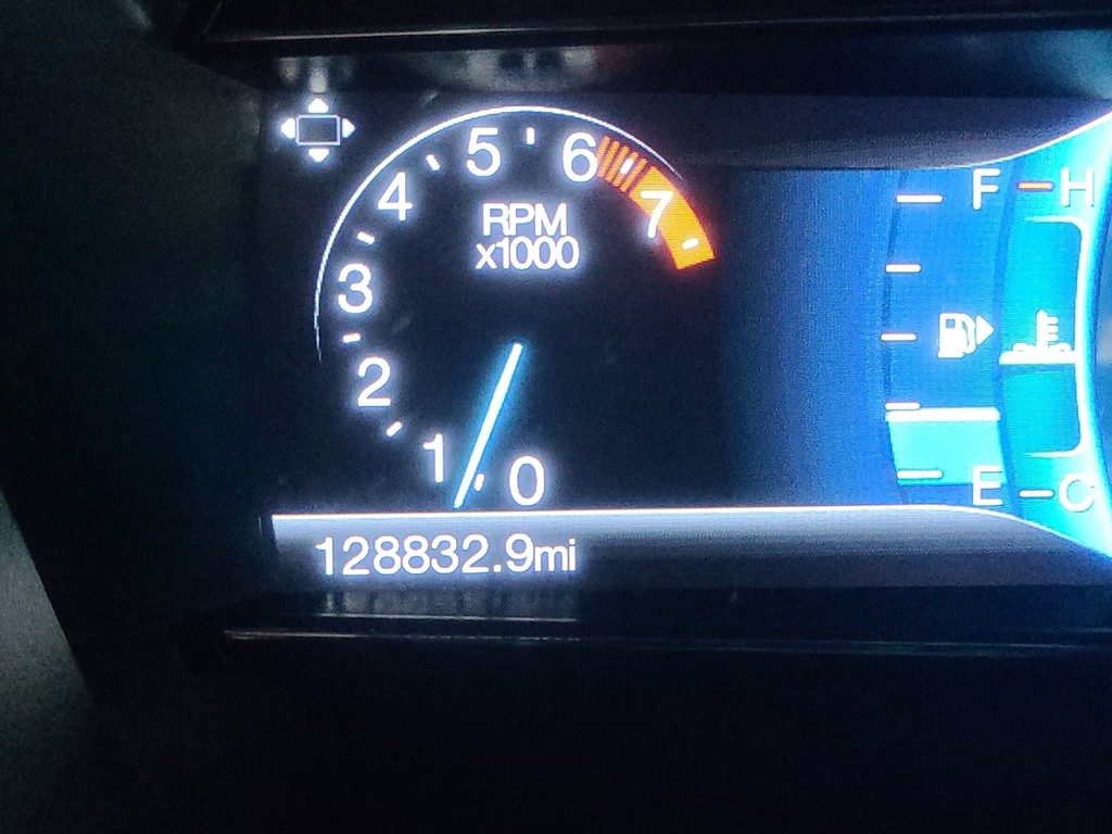Ford Explorer Vehicle Image 26