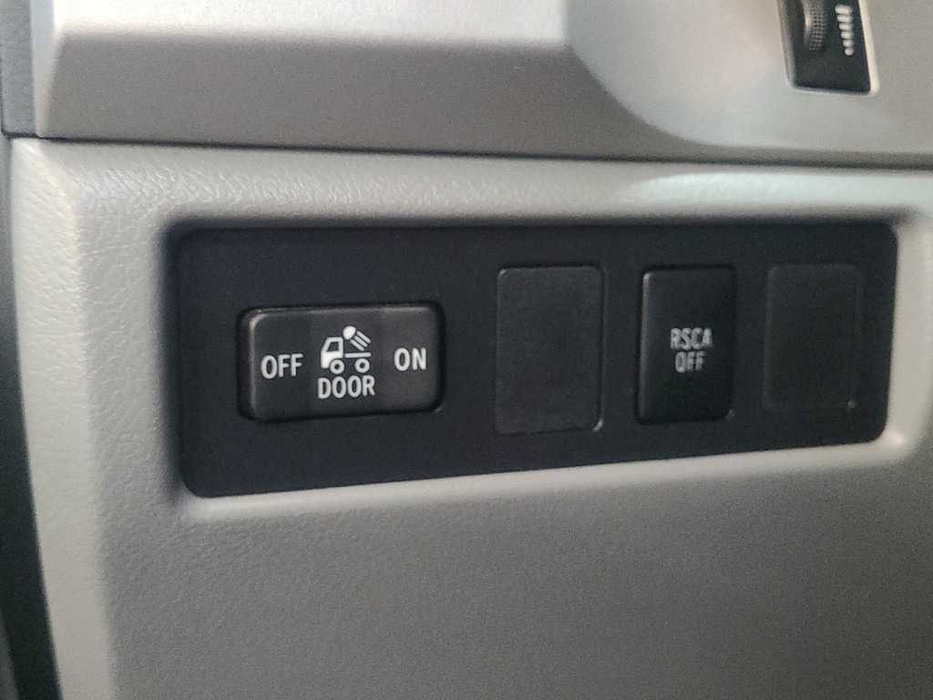 Toyota Tundra 2WD Truck Vehicle Image 9