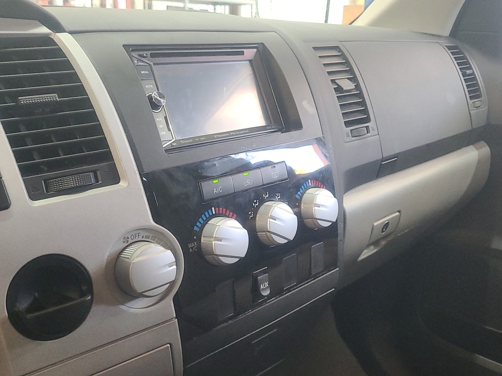 Toyota Tundra 2WD Truck Vehicle Image 30