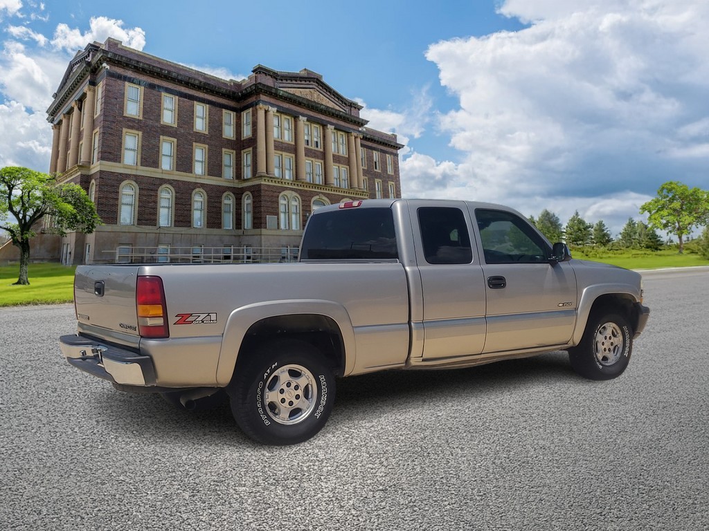 Chevrolet Silverado 1500 Vehicle Image 3
