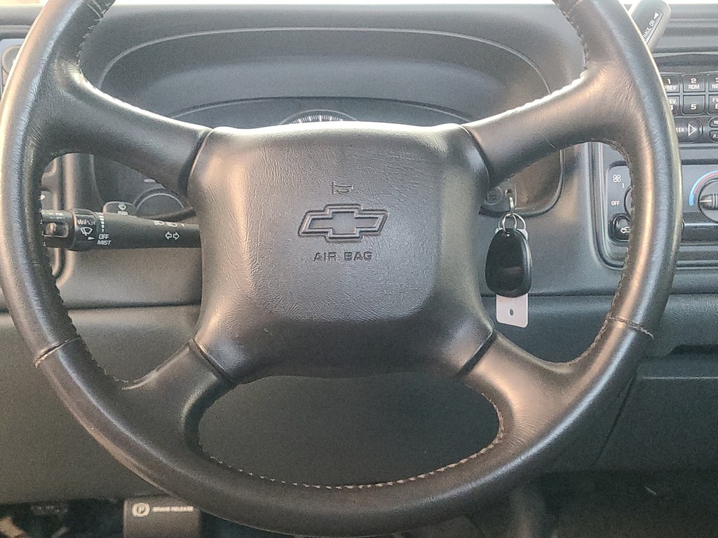 Chevrolet Silverado 1500 Vehicle Image 16