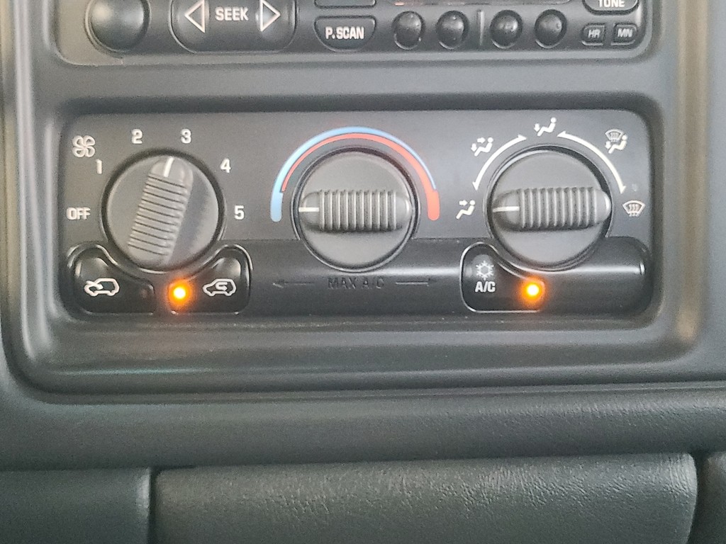 Chevrolet Silverado 1500 Vehicle Image 30
