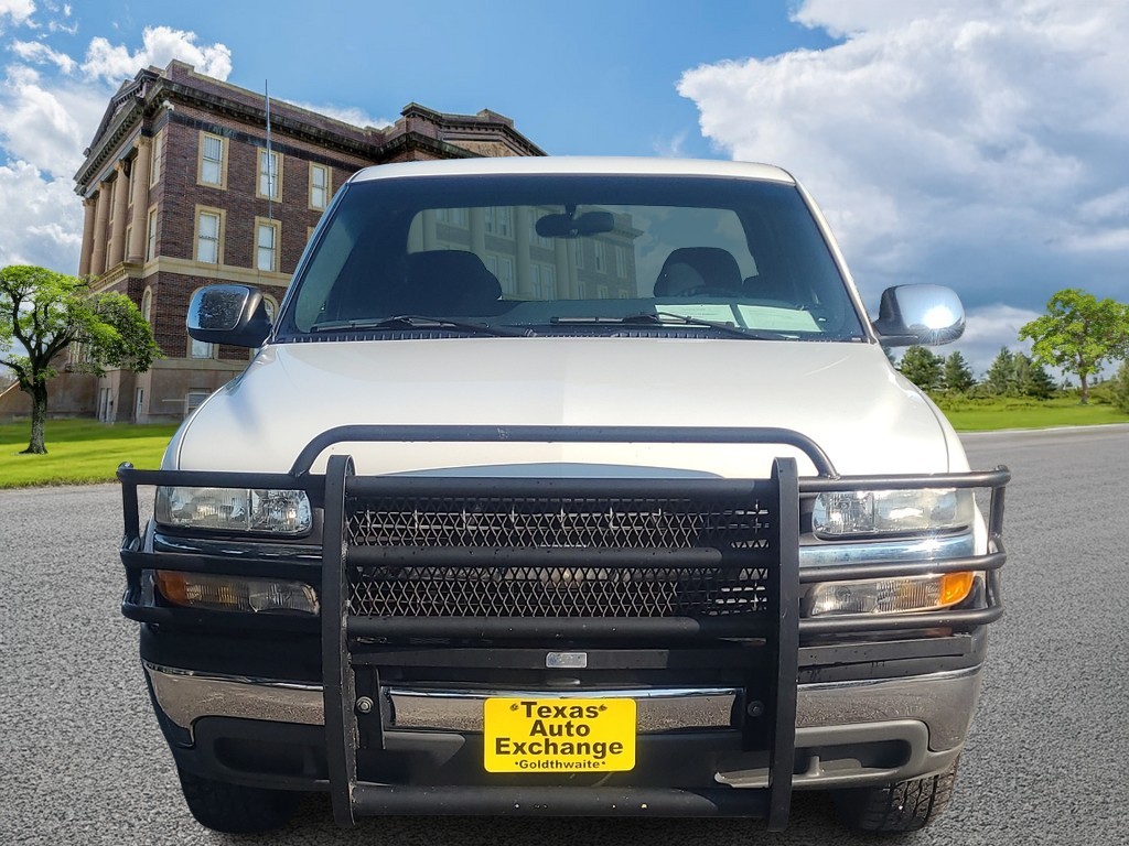 Chevrolet Silverado 2500 Vehicle Image 8
