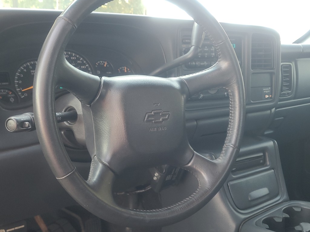 Chevrolet Silverado 2500 Vehicle Image 16