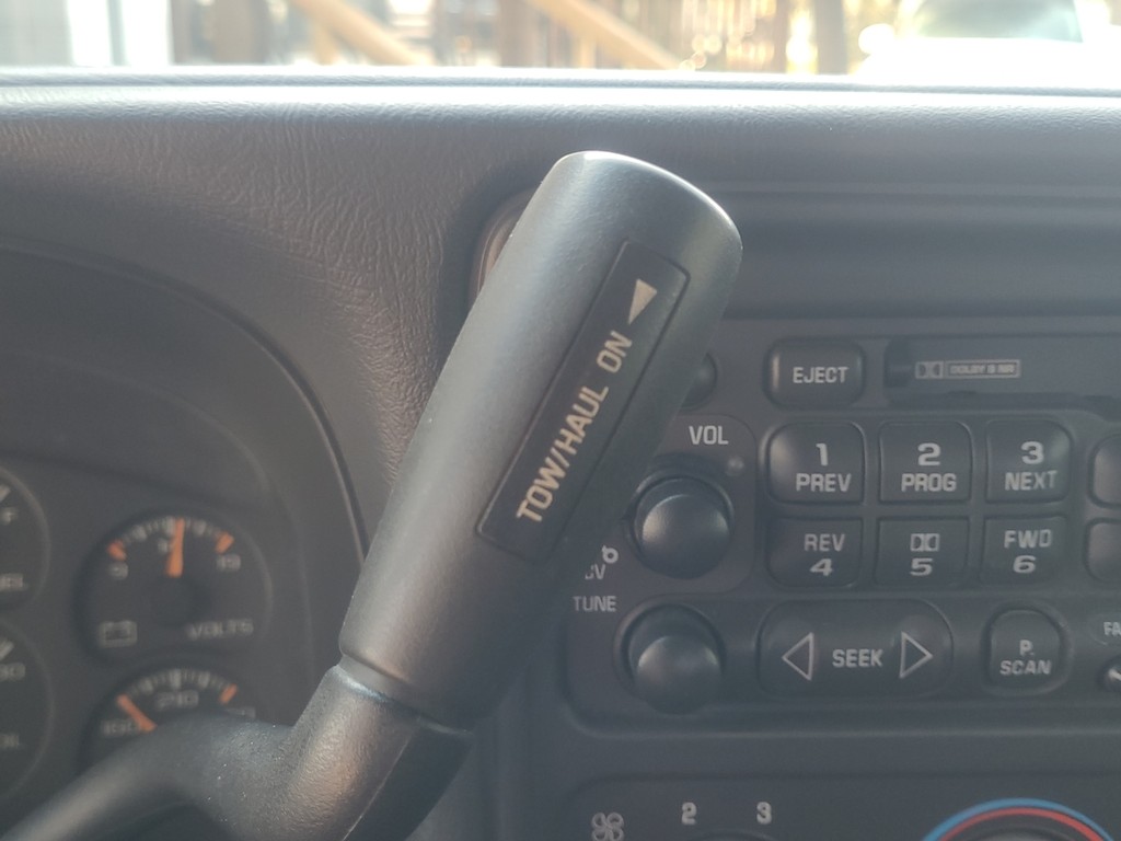 Chevrolet Silverado 2500 Vehicle Image 18