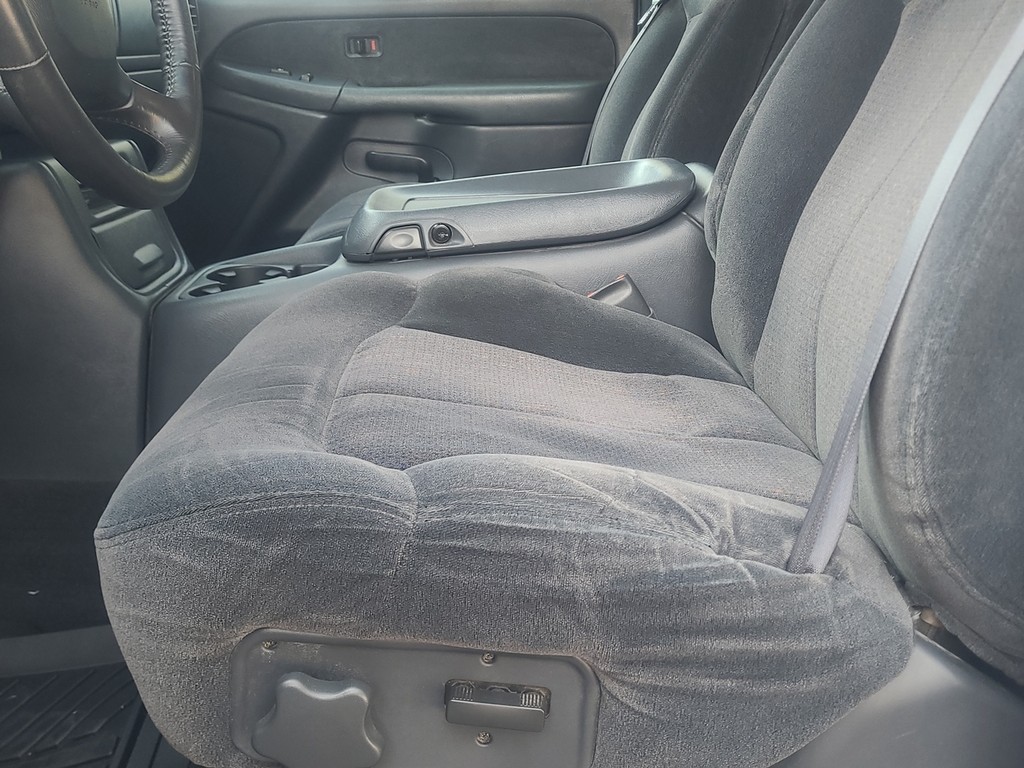 Chevrolet Silverado 2500 Vehicle Image 21