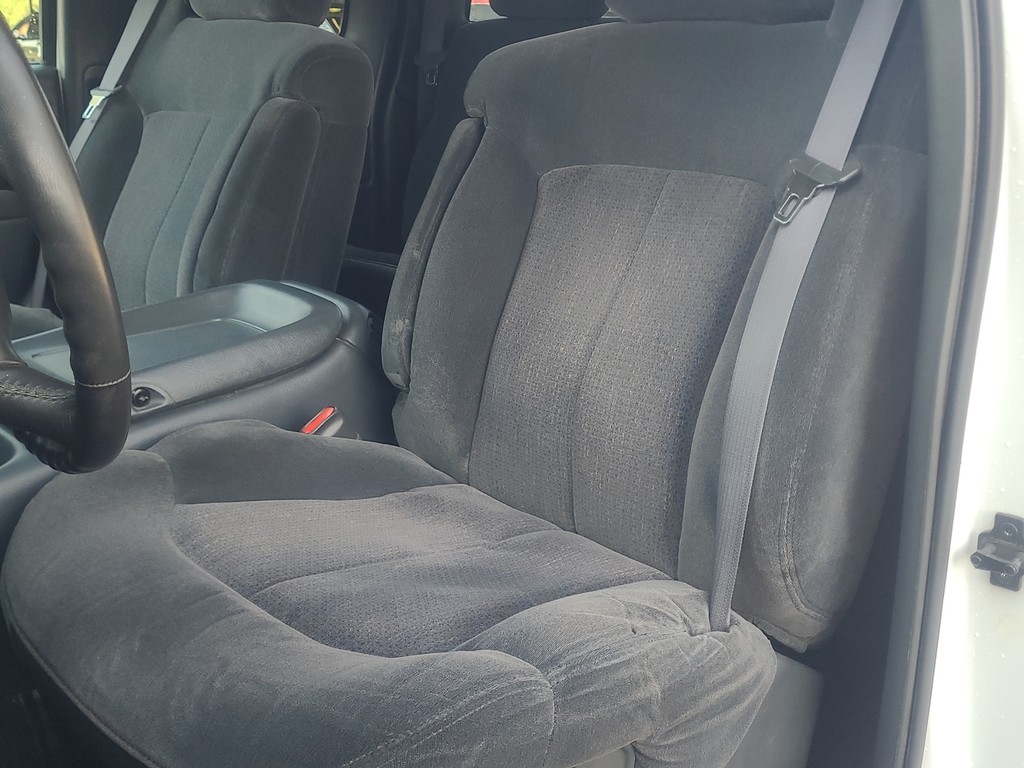 Chevrolet Silverado 2500 Vehicle Image 31