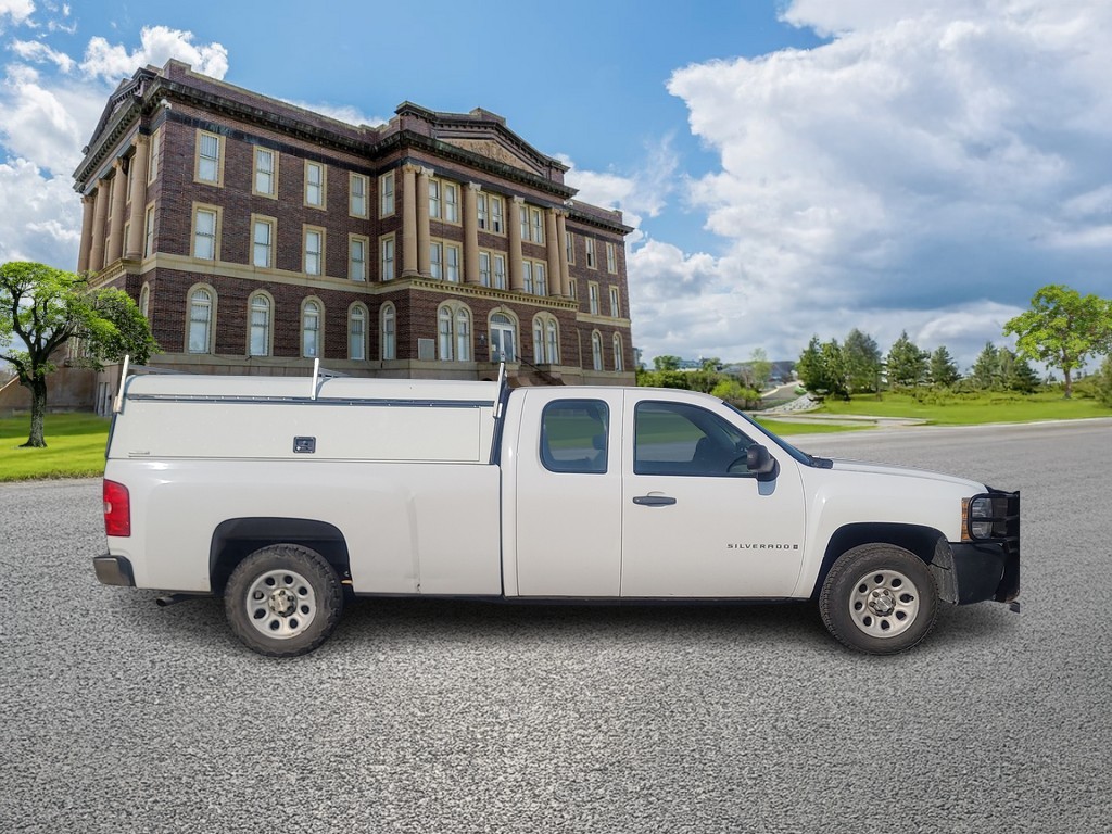 Chevrolet Silverado 1500 Vehicle Image 2