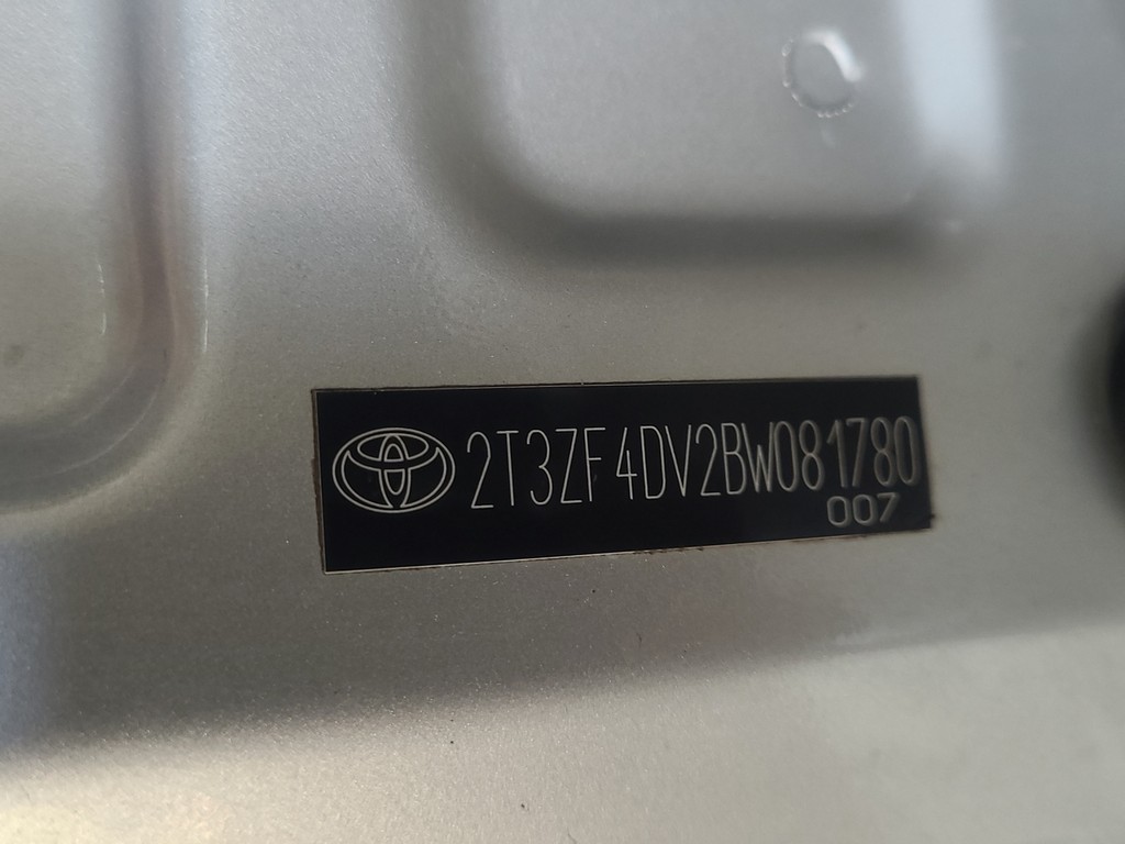 Toyota RAV4 Vehicle Image 23