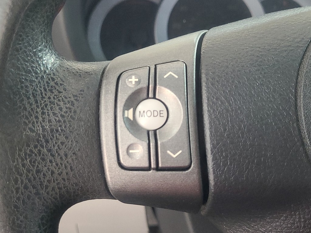 Toyota RAV4 Vehicle Image 24
