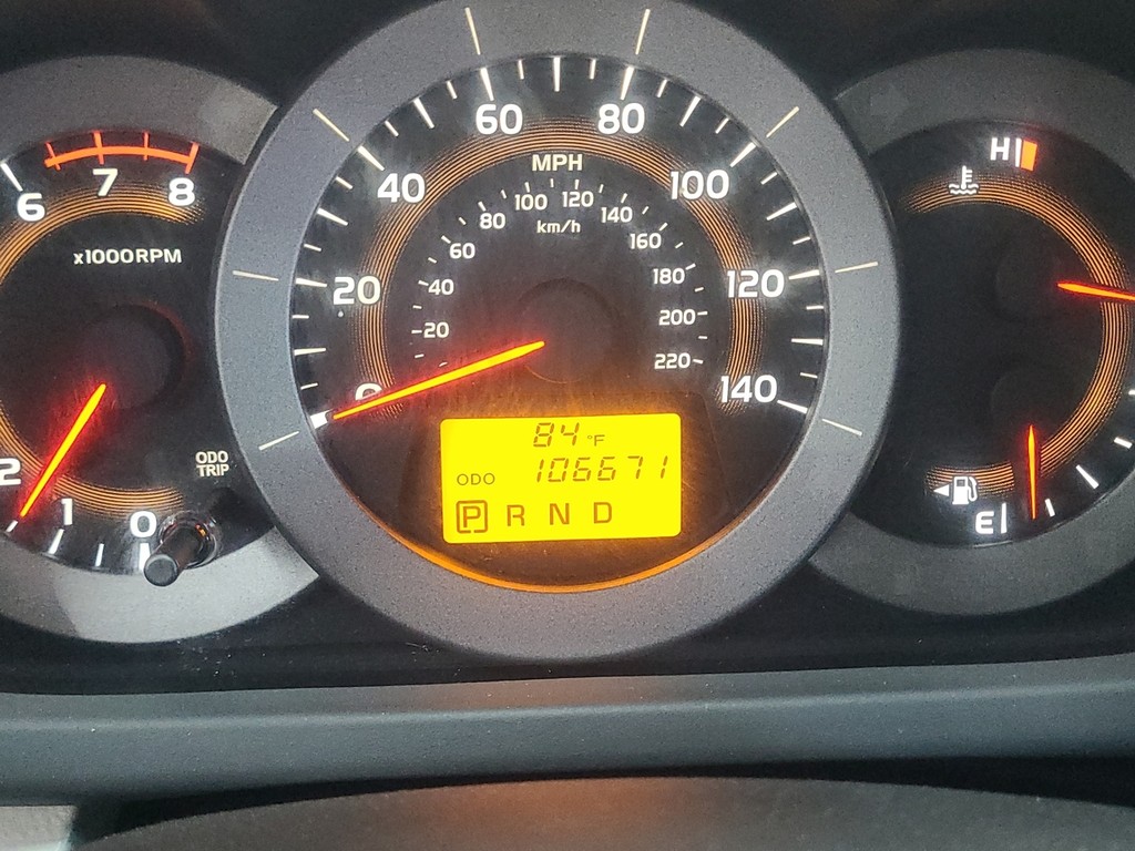 Toyota RAV4 Vehicle Image 26