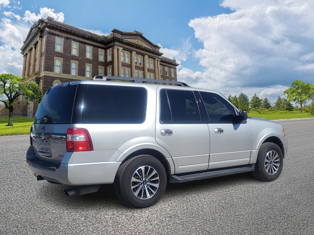 Ford Expedition Vehicle Image 3