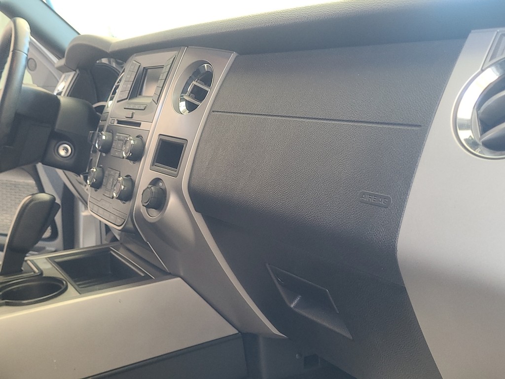 Ford Expedition Vehicle Image 15