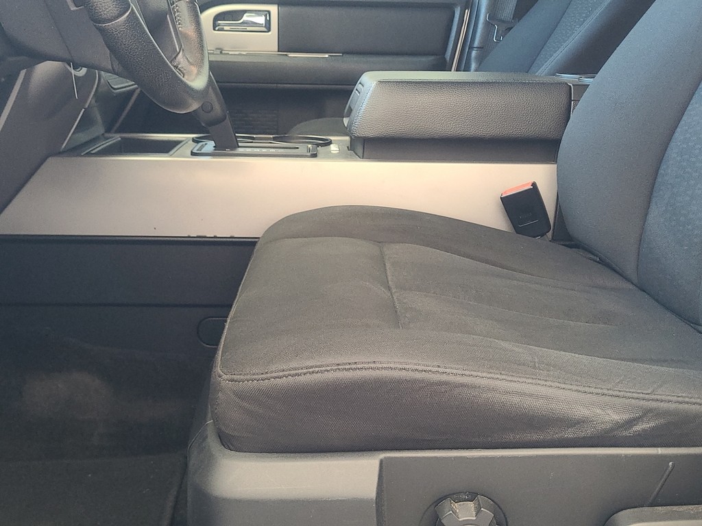 Ford Expedition Vehicle Image 21