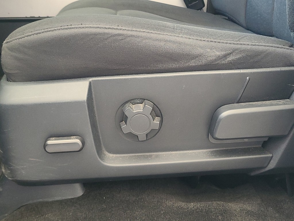 Ford Expedition Vehicle Image 22