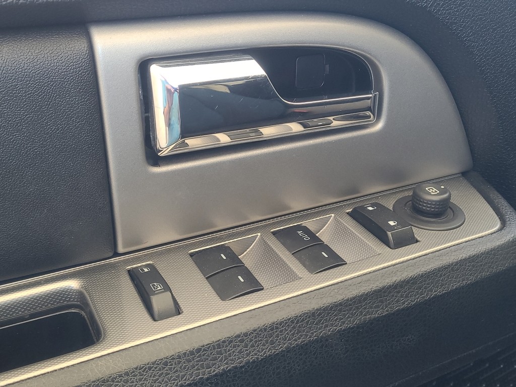 Ford Expedition Vehicle Image 23