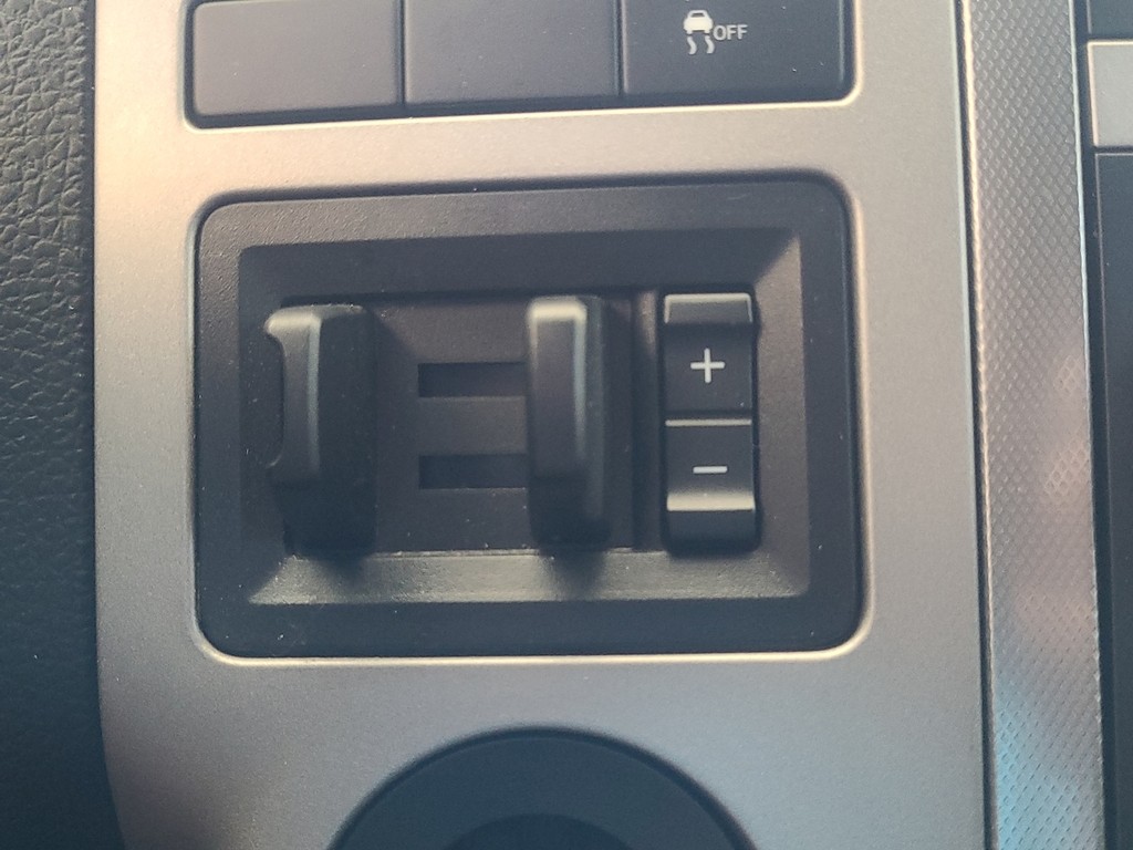 Ford Expedition Vehicle Image 30
