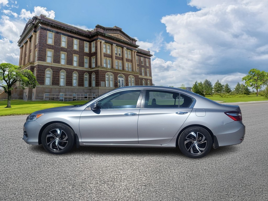 Honda Accord Sedan Vehicle Image 6