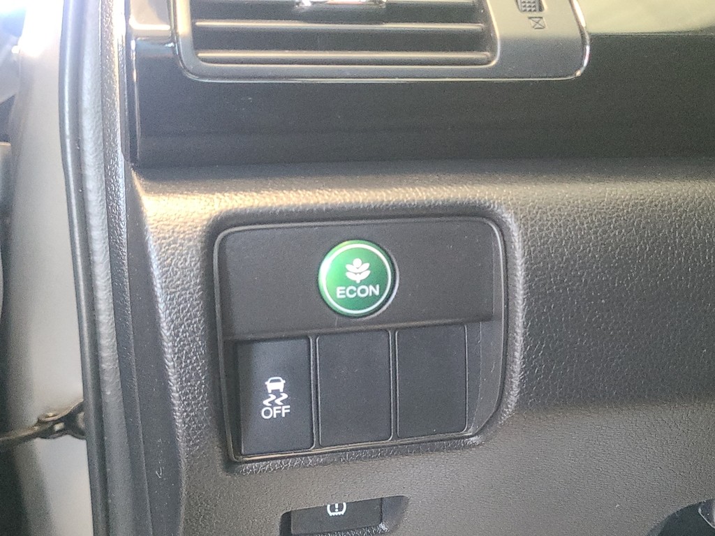 Honda Accord Sedan Vehicle Image 9