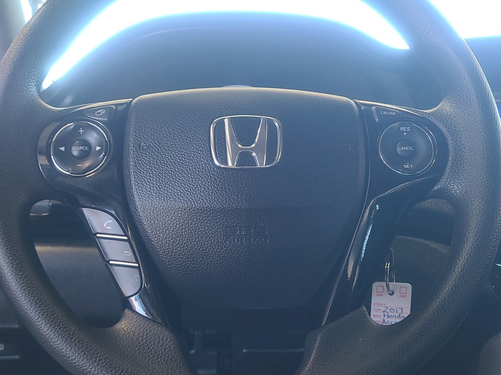 Honda Accord Sedan Vehicle Image 14