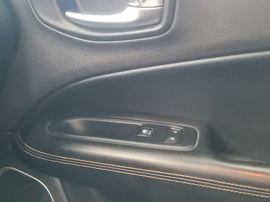 Jeep Compass Vehicle Image 23