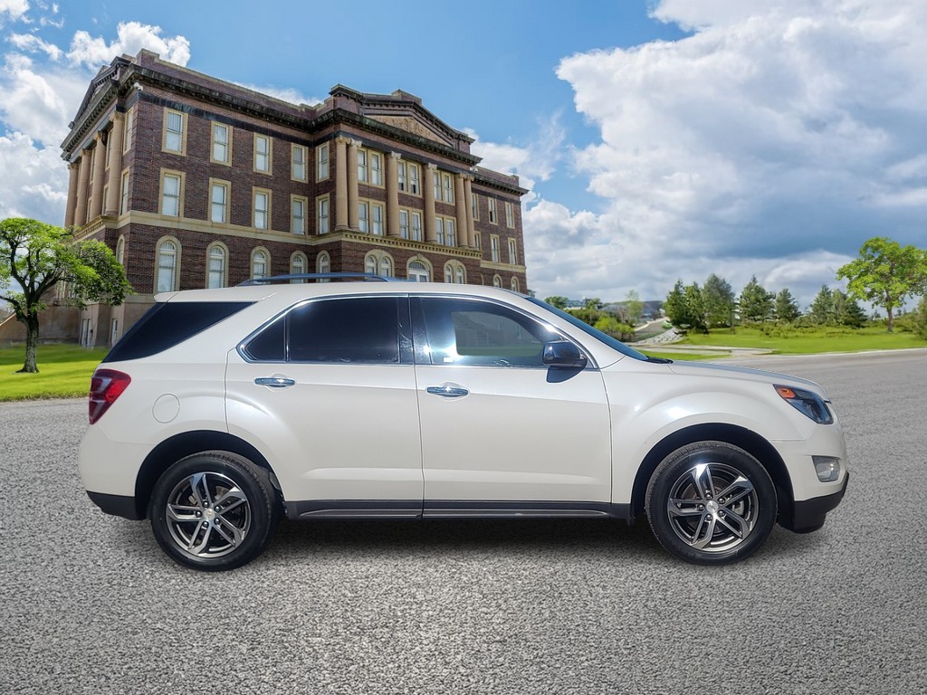 Chevrolet Equinox Vehicle Image 2