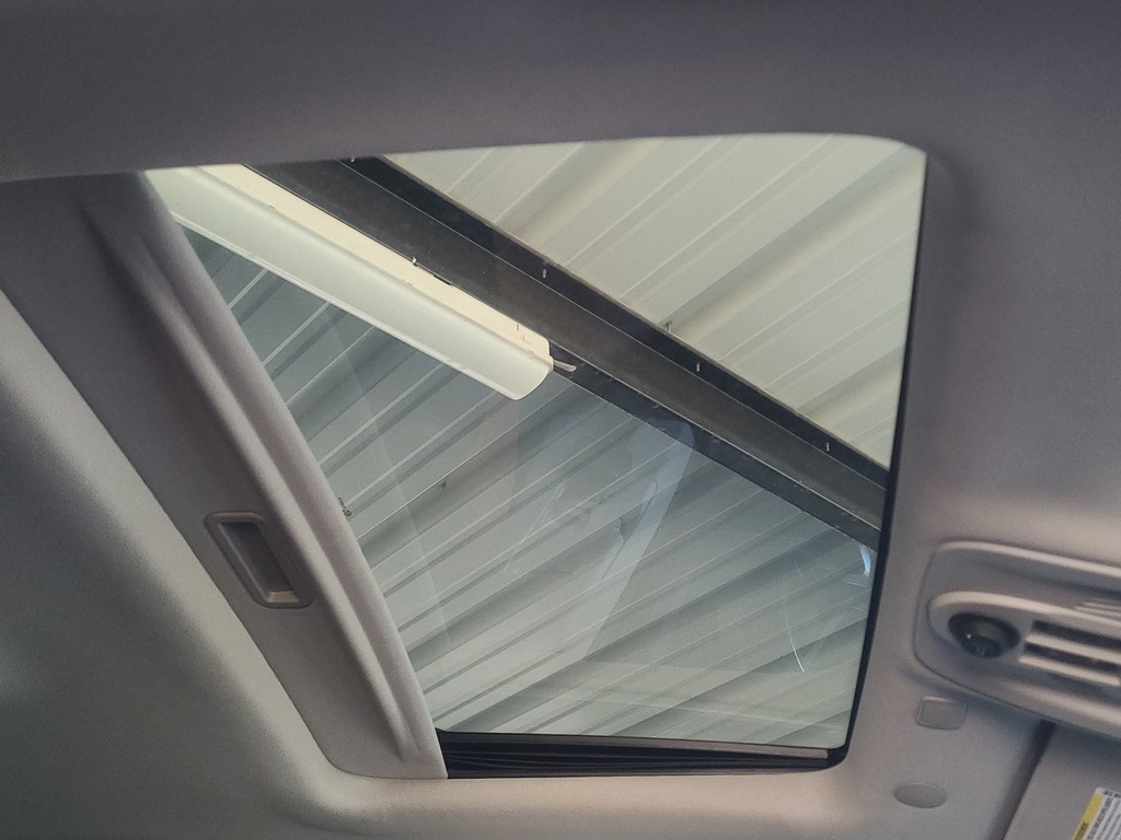 Chevrolet Equinox Vehicle Full-screen Gallery Image 45