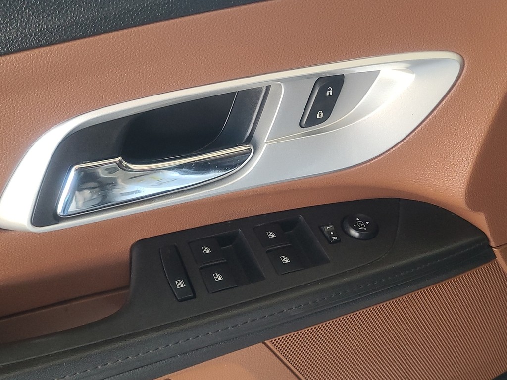 Chevrolet Equinox Vehicle Full-screen Gallery Image 54