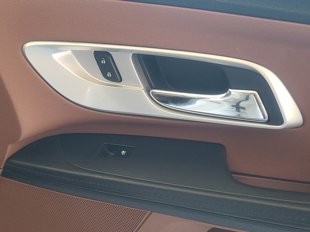 Chevrolet Equinox Vehicle Full-screen Gallery Image 55