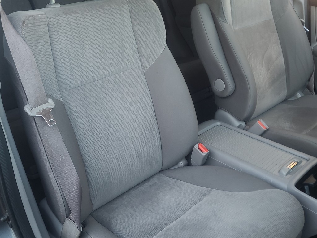 Honda CR-V Vehicle Image 38