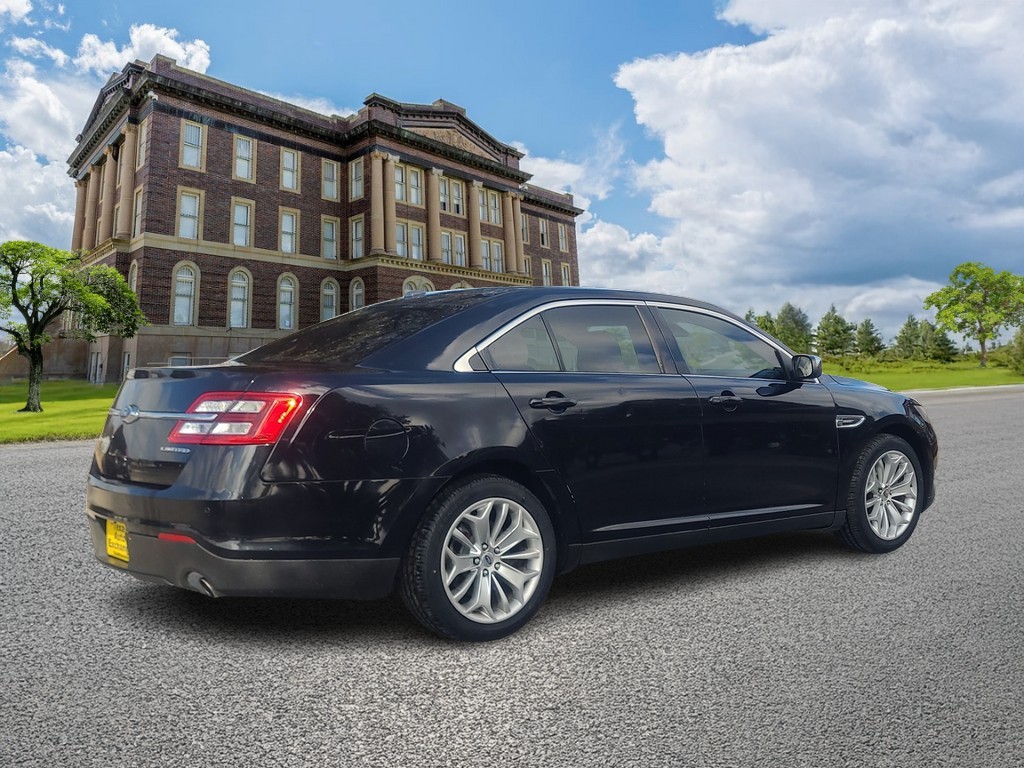 Ford Taurus Vehicle Image 3