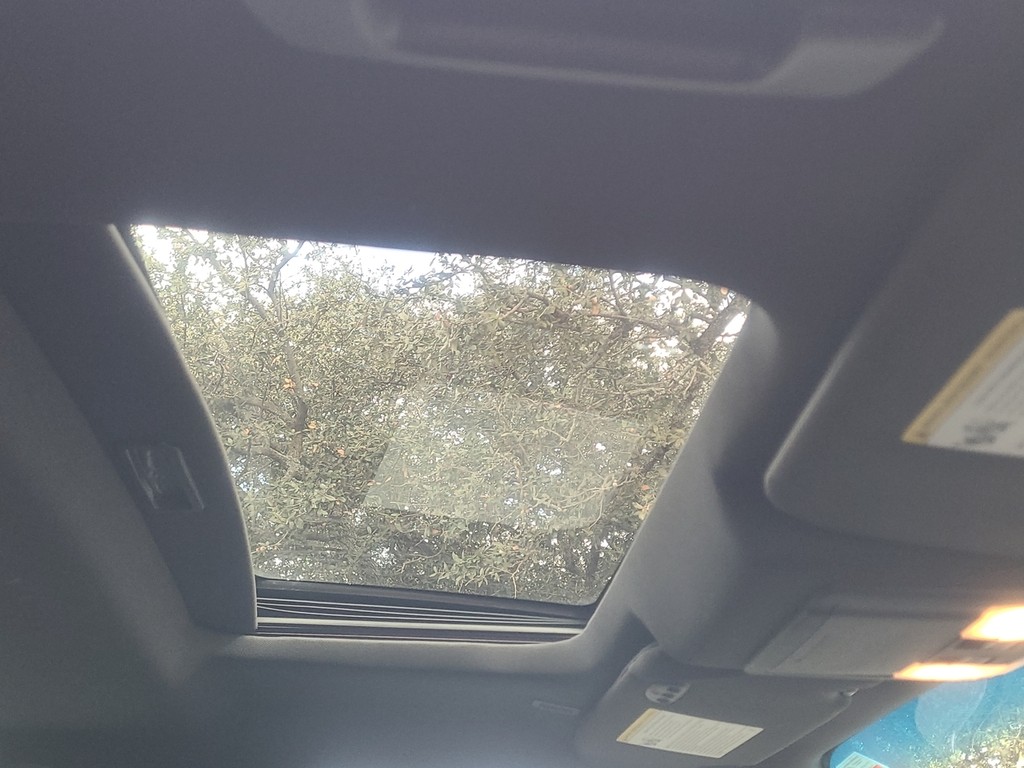 Ford Taurus Vehicle Full-screen Gallery Image 34