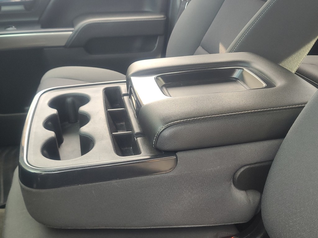 Chevrolet Silverado 1500 Vehicle Full-screen Gallery Image 18