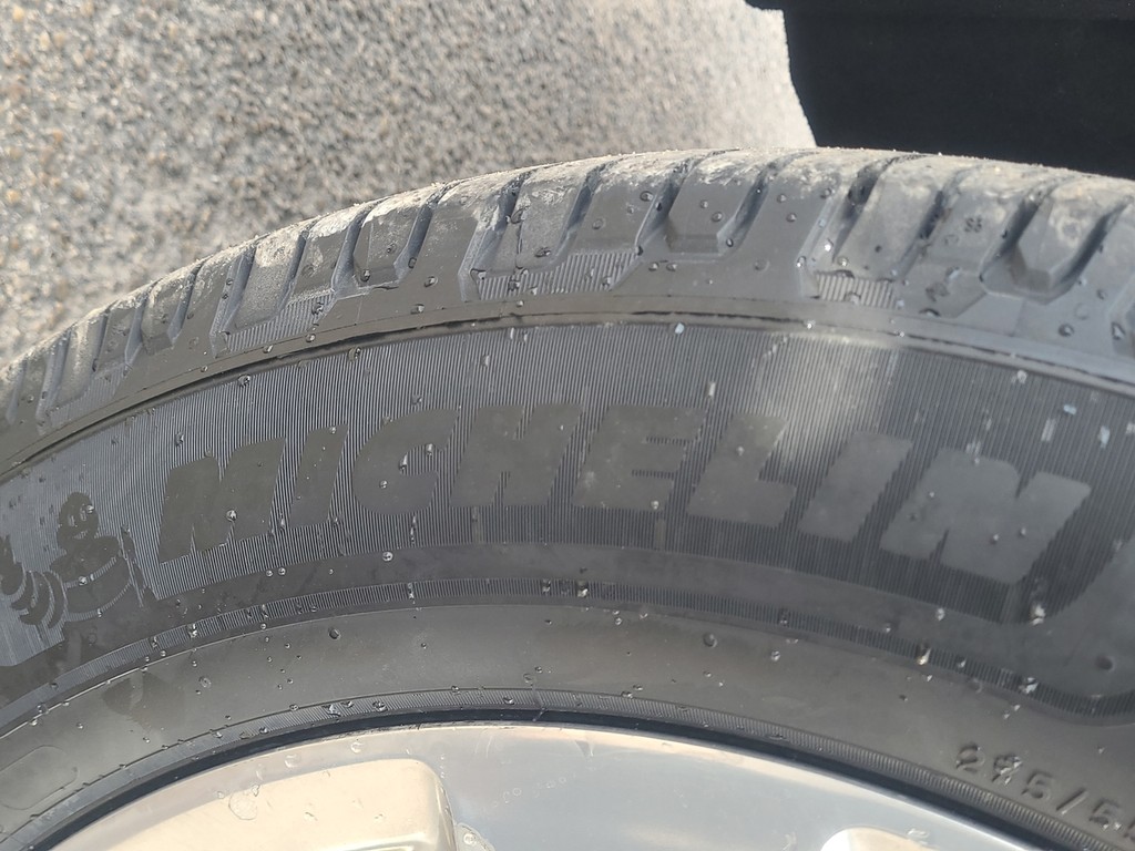 Chevrolet Silverado 1500 Vehicle Full-screen Gallery Image 34