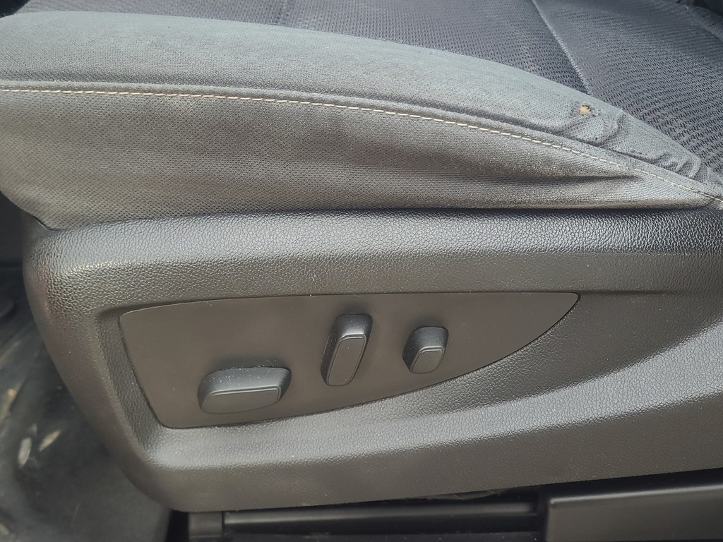 Chevrolet Silverado 1500 Vehicle Full-screen Gallery Image 45